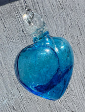 Load image into Gallery viewer, Blown hearts