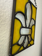 Load image into Gallery viewer, Fleur de lis
