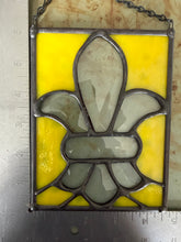 Load image into Gallery viewer, Fleur de lis

