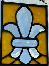 Load image into Gallery viewer, Fleur de lis
