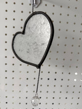 Load image into Gallery viewer, Clear chip heart
