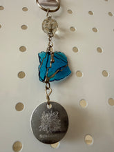 Load image into Gallery viewer, Blue Utah
